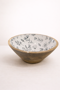 Bol en bois au motif floral
