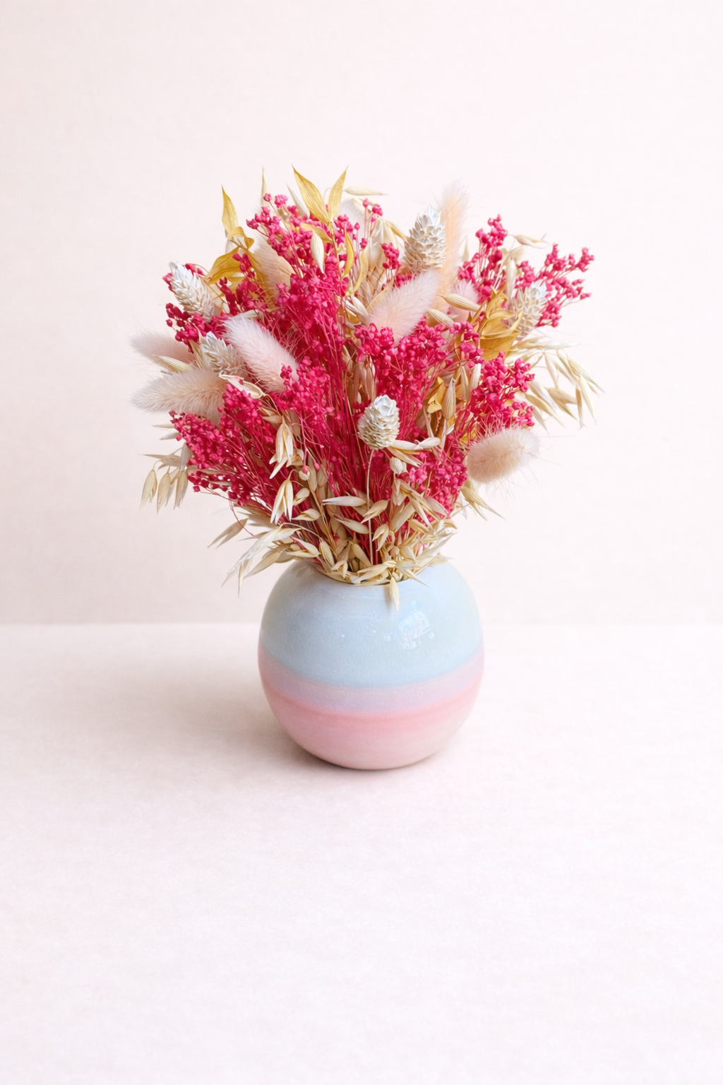 Bouquet de fleurs séchées coloré