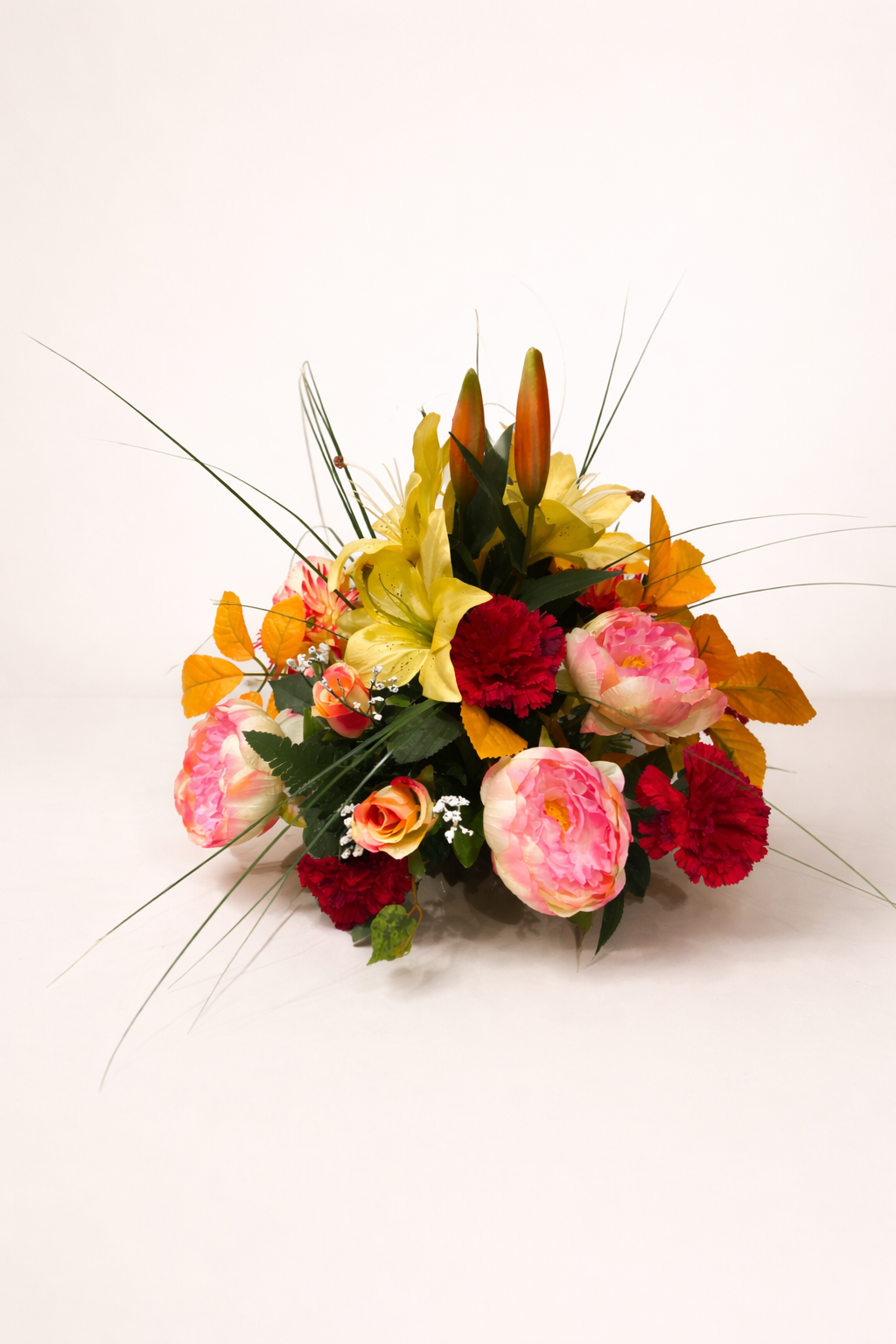 Composition florale Lys et Pivoines