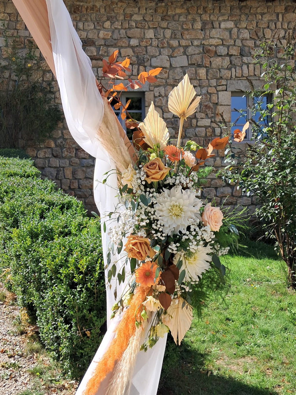 Décoration florale orange/beige